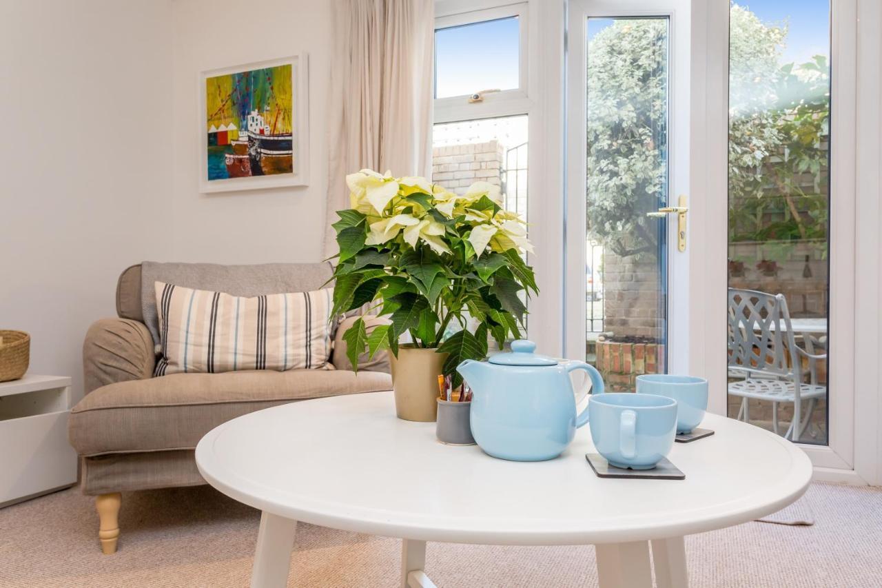 Modern Mews House With Free Parking Space, And Patio By Huluki Sussex Stays Brighton Exterior foto
