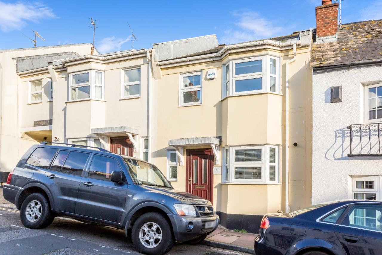 Modern Mews House With Free Parking Space, And Patio By Huluki Sussex Stays Brighton Exterior foto