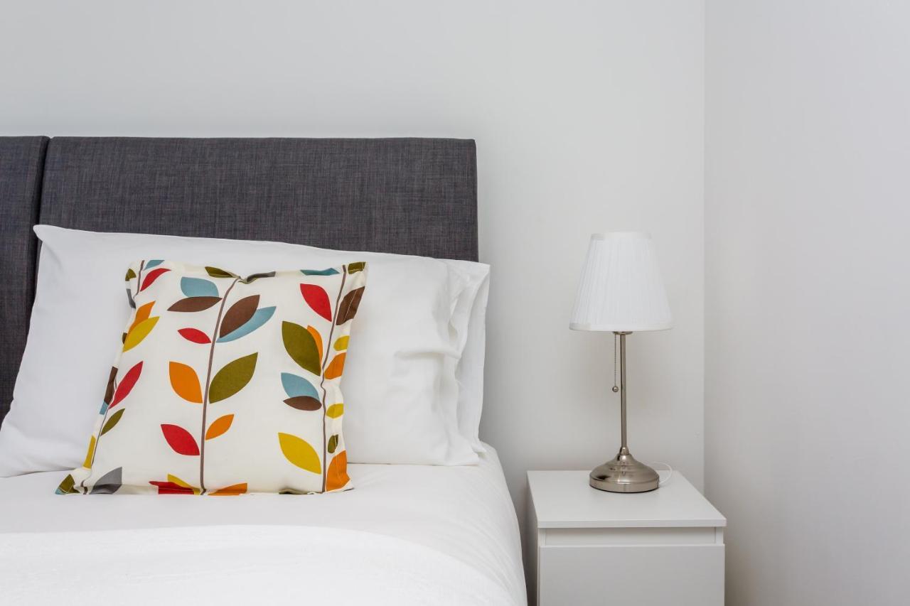 Modern Mews House With Free Parking Space, And Patio By Huluki Sussex Stays Brighton Exterior foto