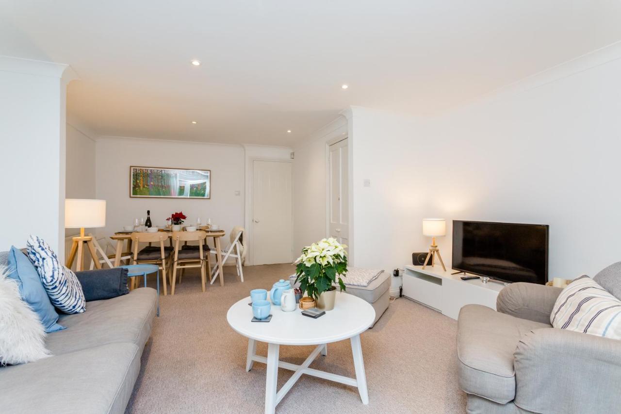 Modern Mews House With Free Parking Space, And Patio By Huluki Sussex Stays Brighton Exterior foto