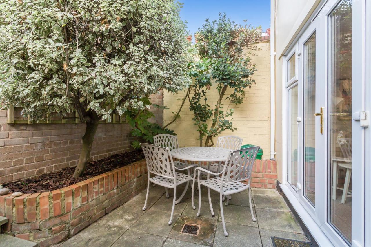 Modern Mews House With Free Parking Space, And Patio By Huluki Sussex Stays Brighton Exterior foto